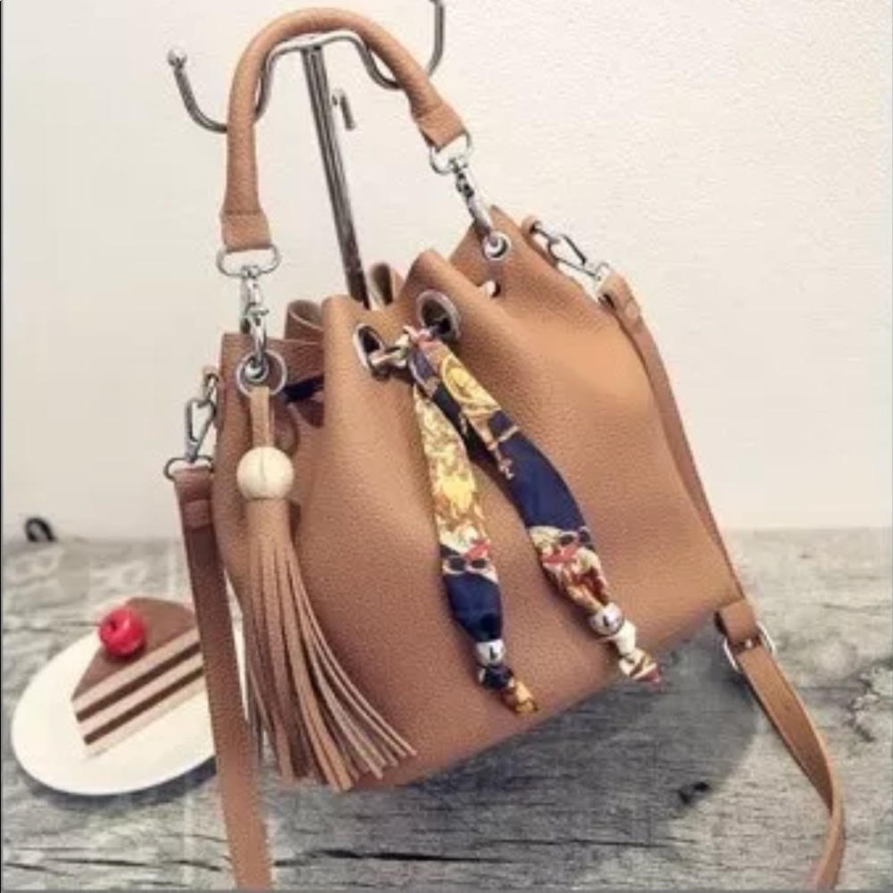 Fashion Bucket Tassel Vintage Ribbon Caramel